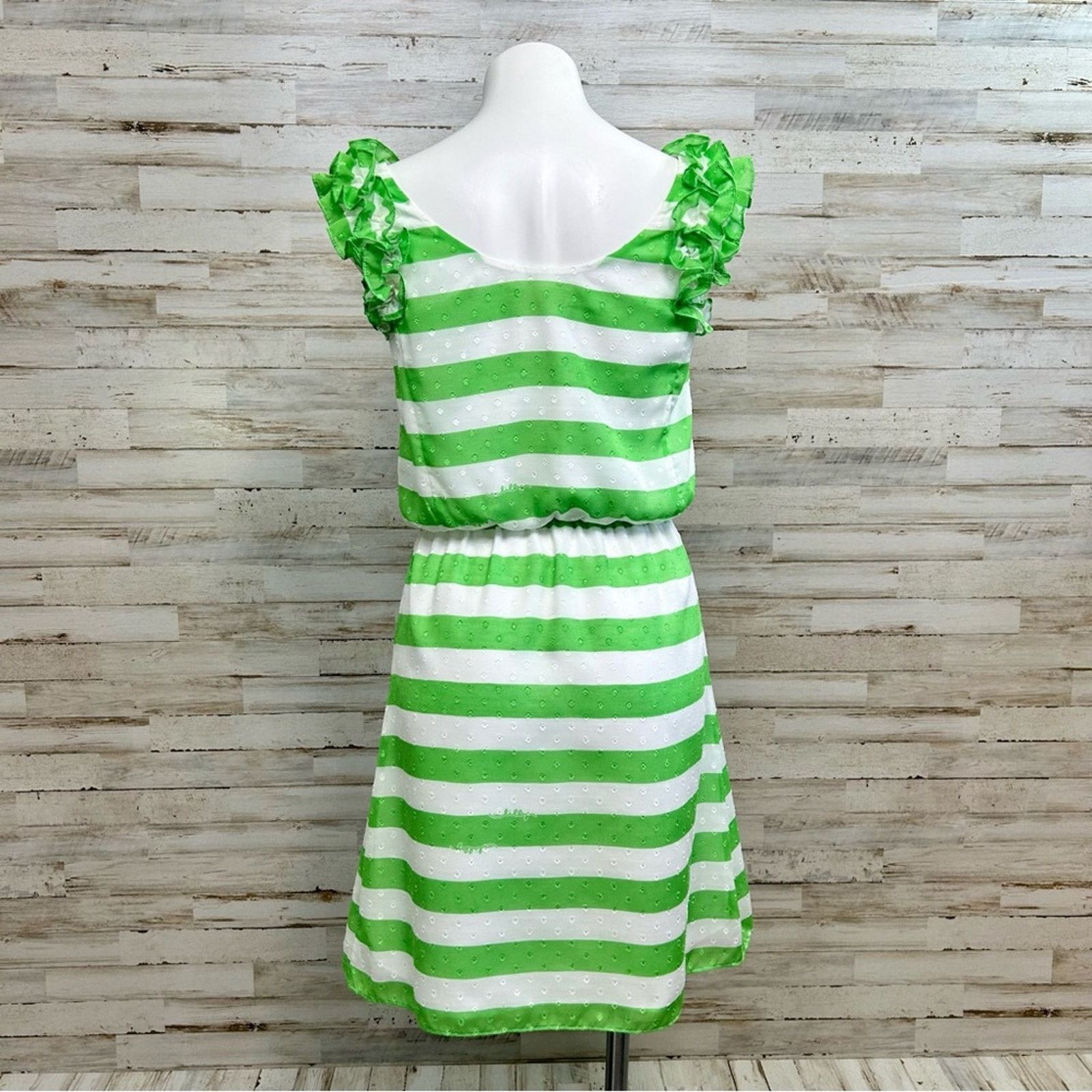 Lilly Pulitzer Lilly Pulitzer Danna Awning Green Striped Dress Ruffle XS Size XS / US 0-2 / IT 36-38 - 8 Thumbnail