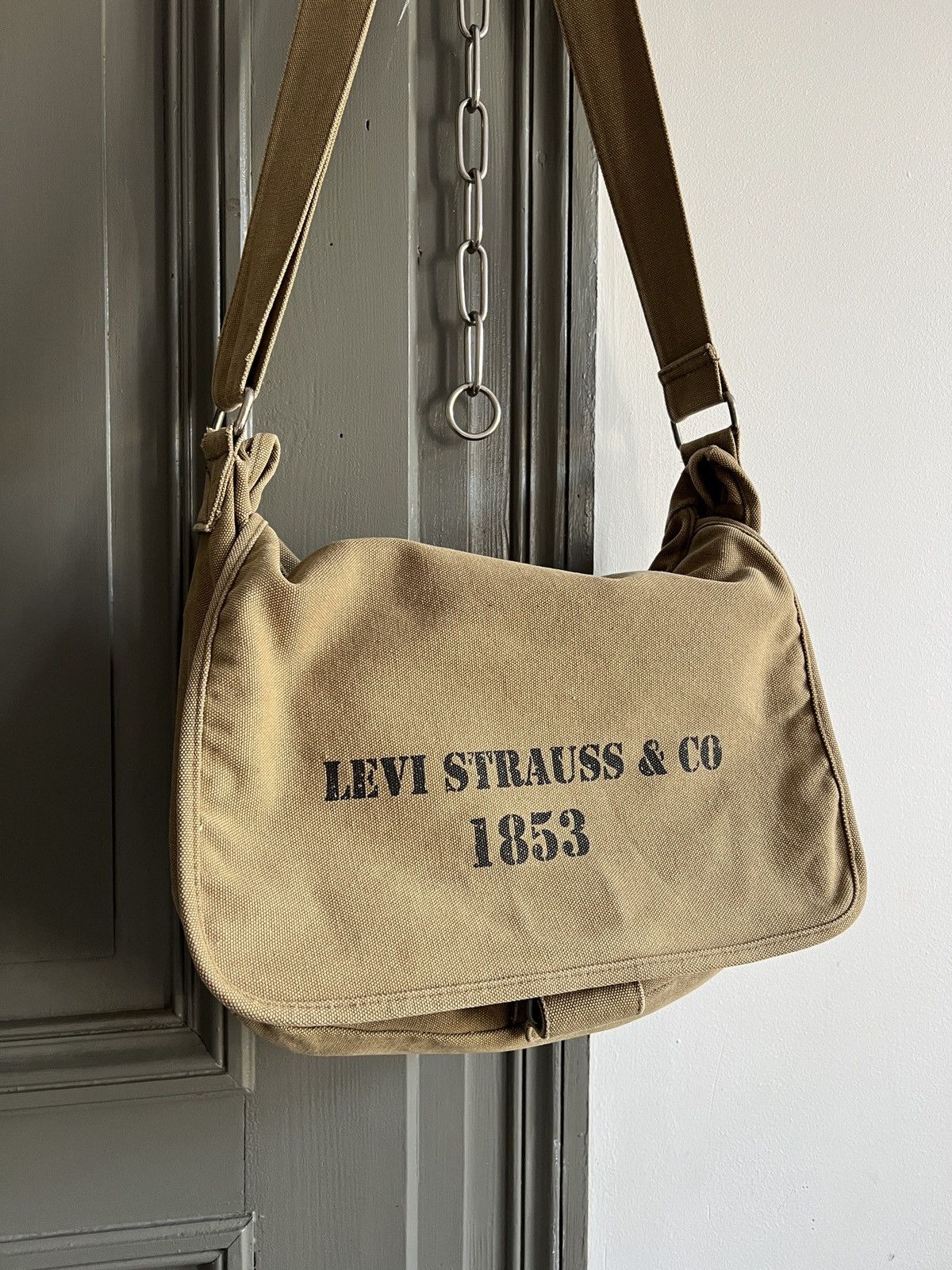 Levi's Vintage Military Style Levi’s Cotton Canvas Shoulder Bag Size ONE SIZE - 5 Thumbnail