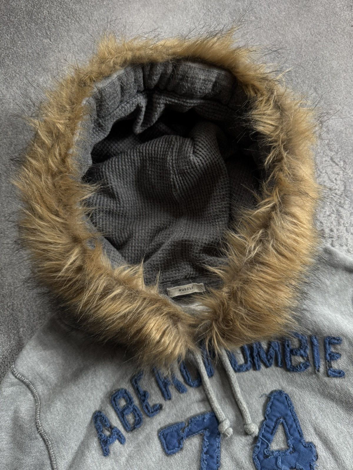 Abercrombie & Fitch Abercrombie & Fitch Y2K Fur Faux hoodie if six was nine LGB Size S / US 4 / IT 40 - 5 Thumbnail