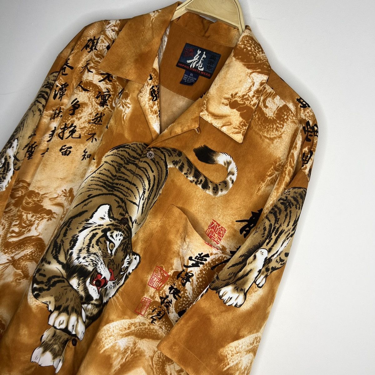 Japanese Brand × Vintage Vintage Japanese Crazy Shirt Tiger Summer Overprint 90s Size US XL / EU 56 / 4 - 4 Thumbnail