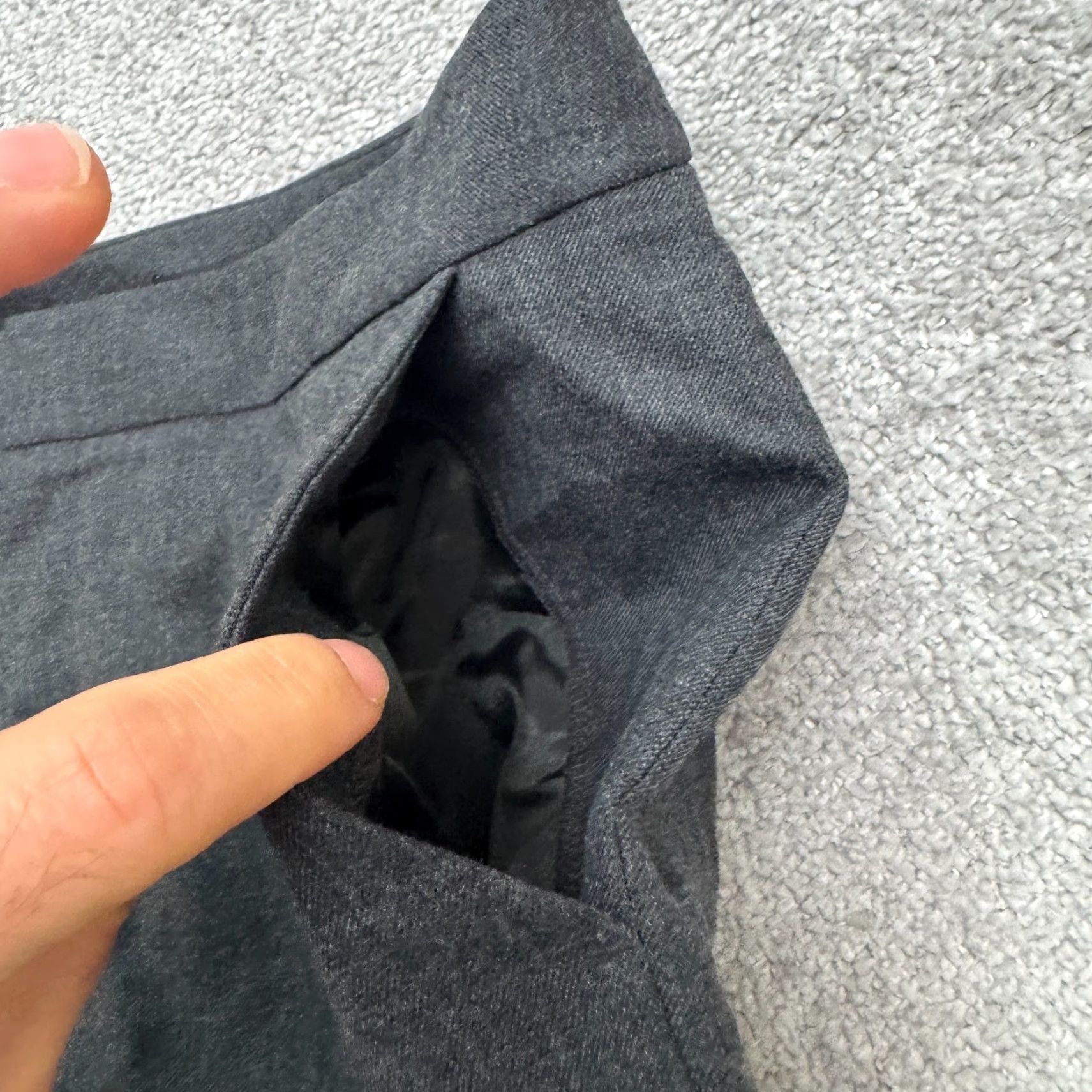 Club Monaco Club Monaco Pants Women 12 Charcoal Gray Wool Blend Tapered Jogger Trouser 37x26 Size 34" / US 12 / IT 48 - 3 Thumbnail