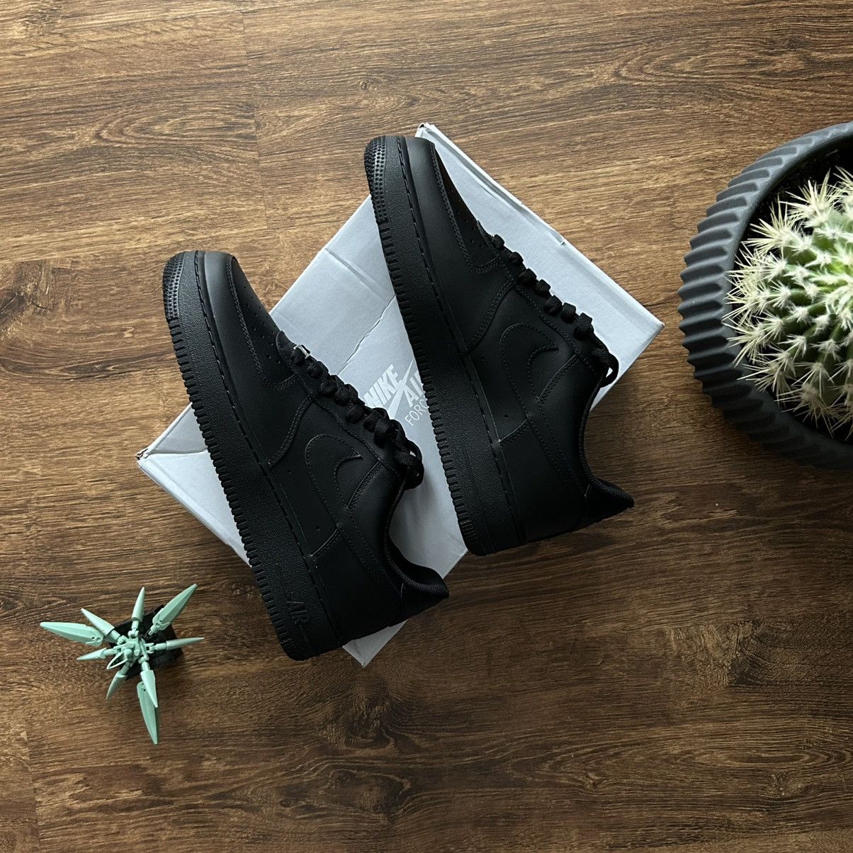Nike Black Nike Air Force 1 Size US 9.5 / EU 42-43 - 5 Thumbnail