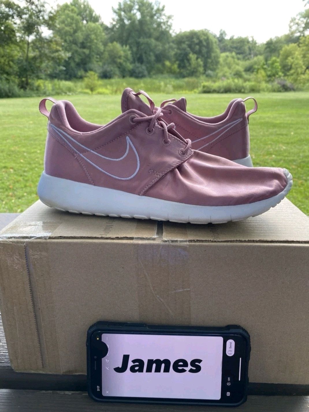 Nike Nike Roshe One GS Elemental Pink 599729618 Size 7Y Size US 7 / IT 37 - 1 Thumbnail