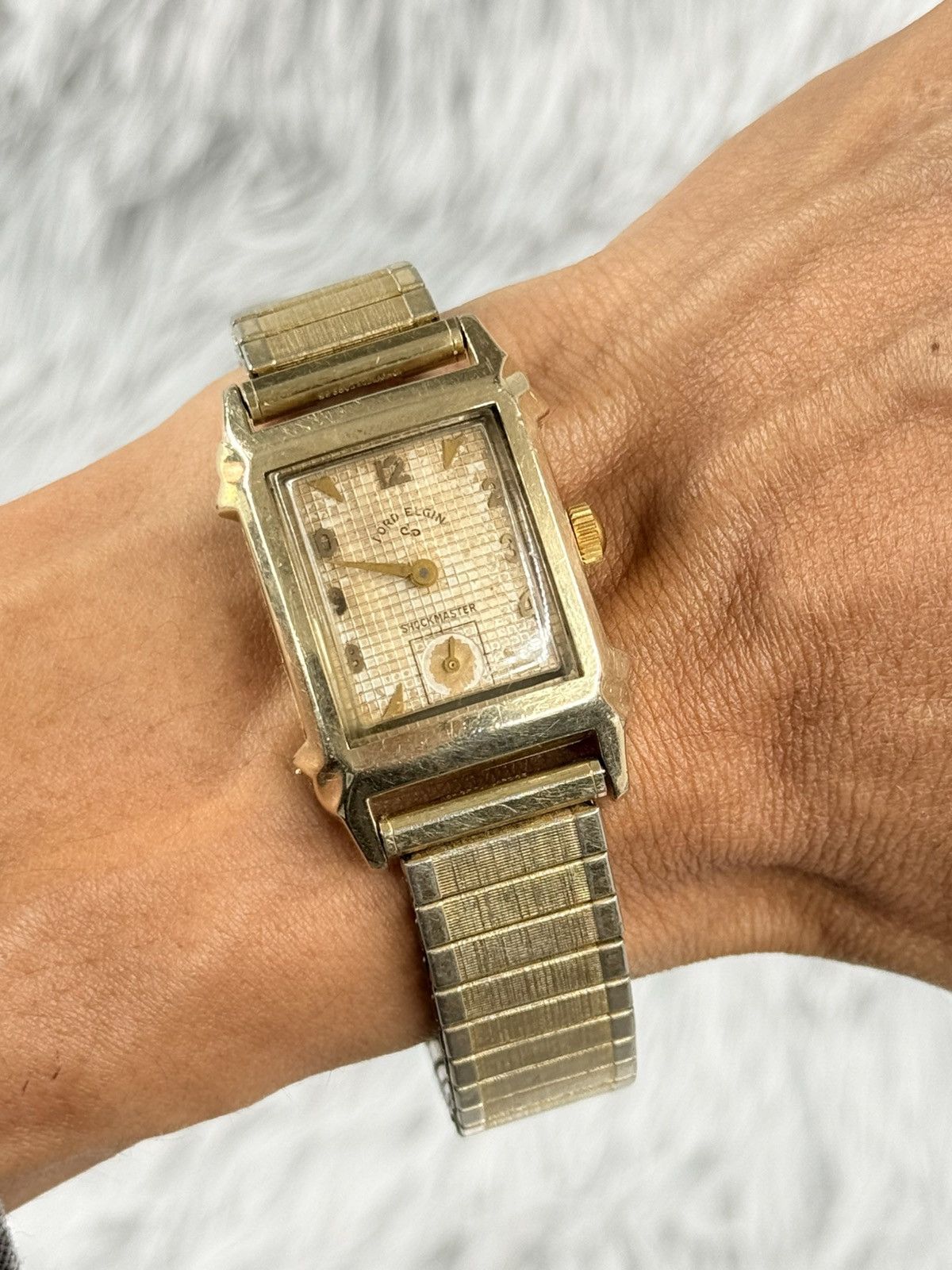 Vintage Vintage Lord Elgin Waffle Dial Tank Manual Unisex Watch Size ONE SIZE - 2 Thumbnail