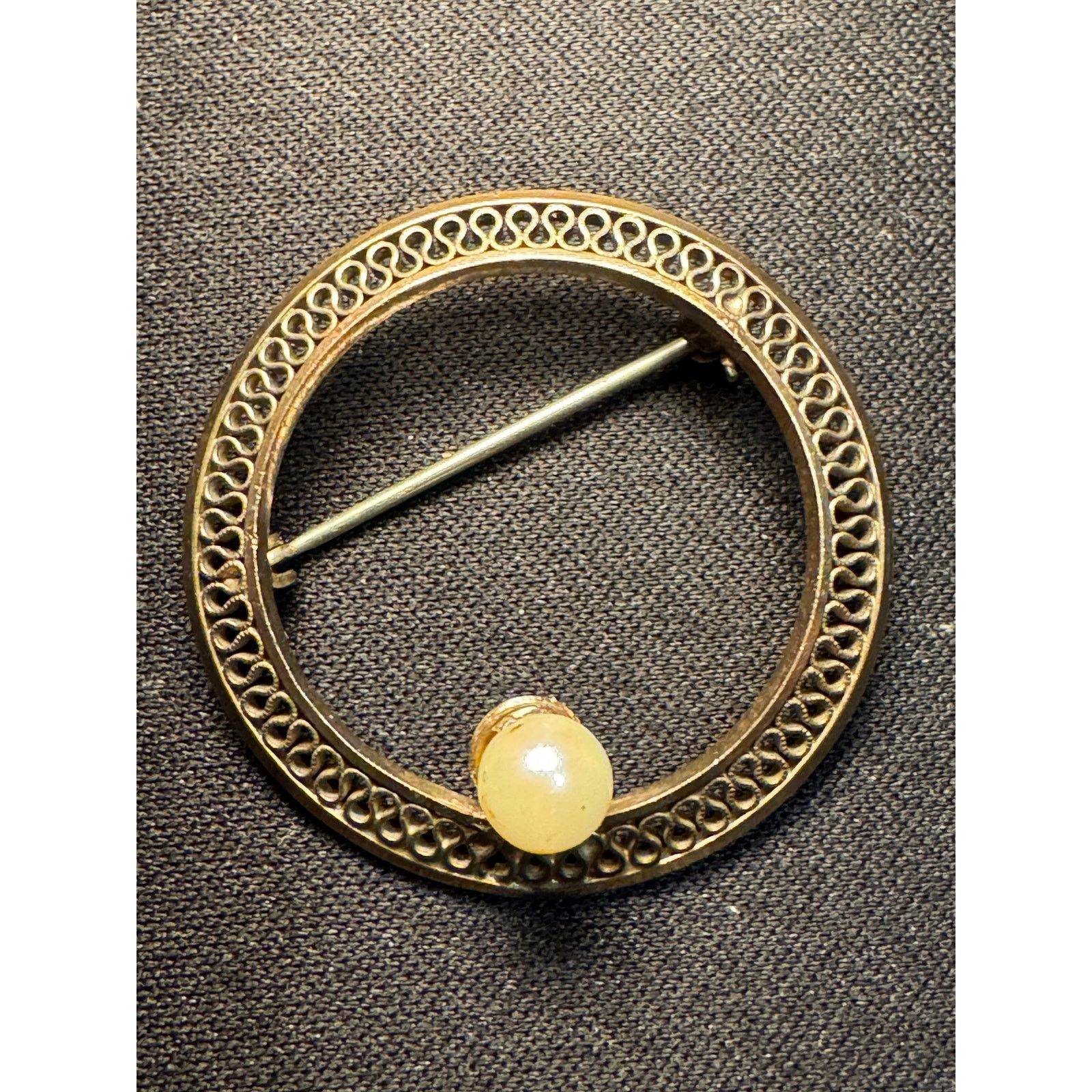 Other Vintage 1/20 12k Gold Filled Circle Real Pearl Brooch Size ONE SIZE - 1 Thumbnail