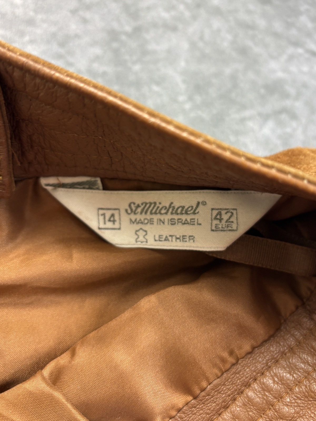 Leather × Marks & Spencer × Vintage 1960s Vintage Suede Skirt 1970s Suede Maxi Skirt St. Michael Size 28" / US 6 / IT 42 - 5 Thumbnail