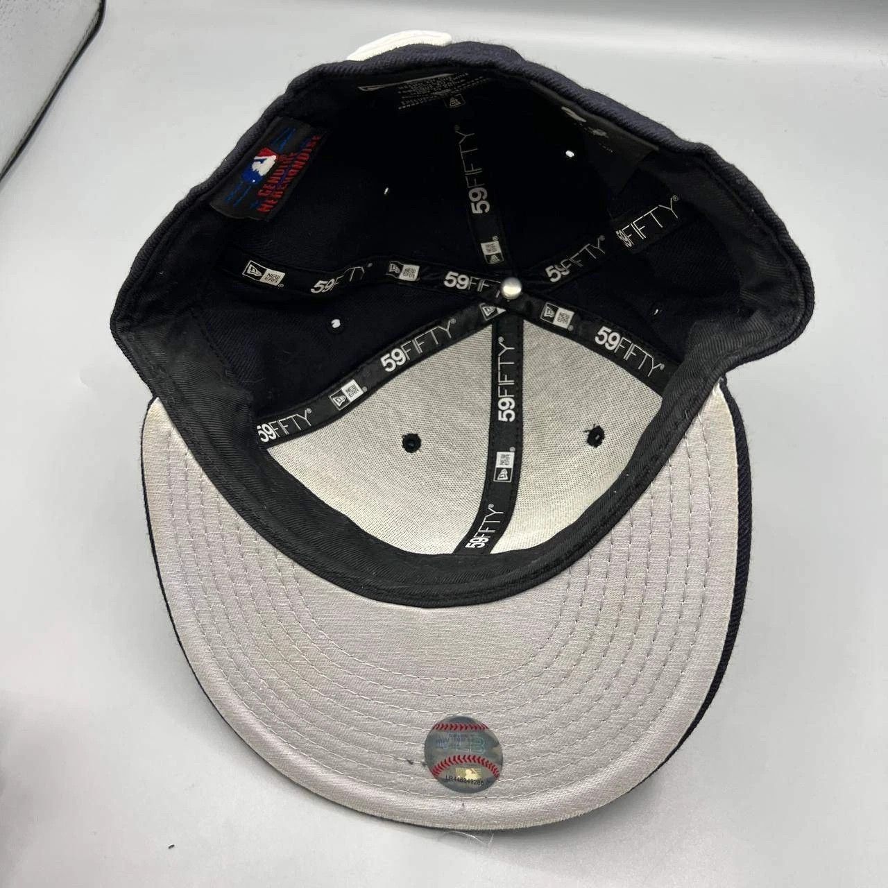 New Era New York Mets Hat Men 7 3/8 Black Gray Embroidered Fitted Size ONE SIZE - 2 Thumbnail