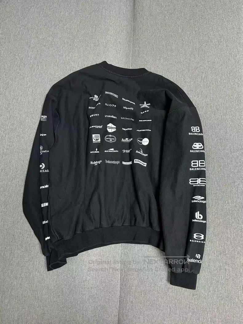 Balenciaga Balenciaga Best-Selling Full Print Logo Hoodie Size US S / EU 44-46 / 1 - 2 Thumbnail