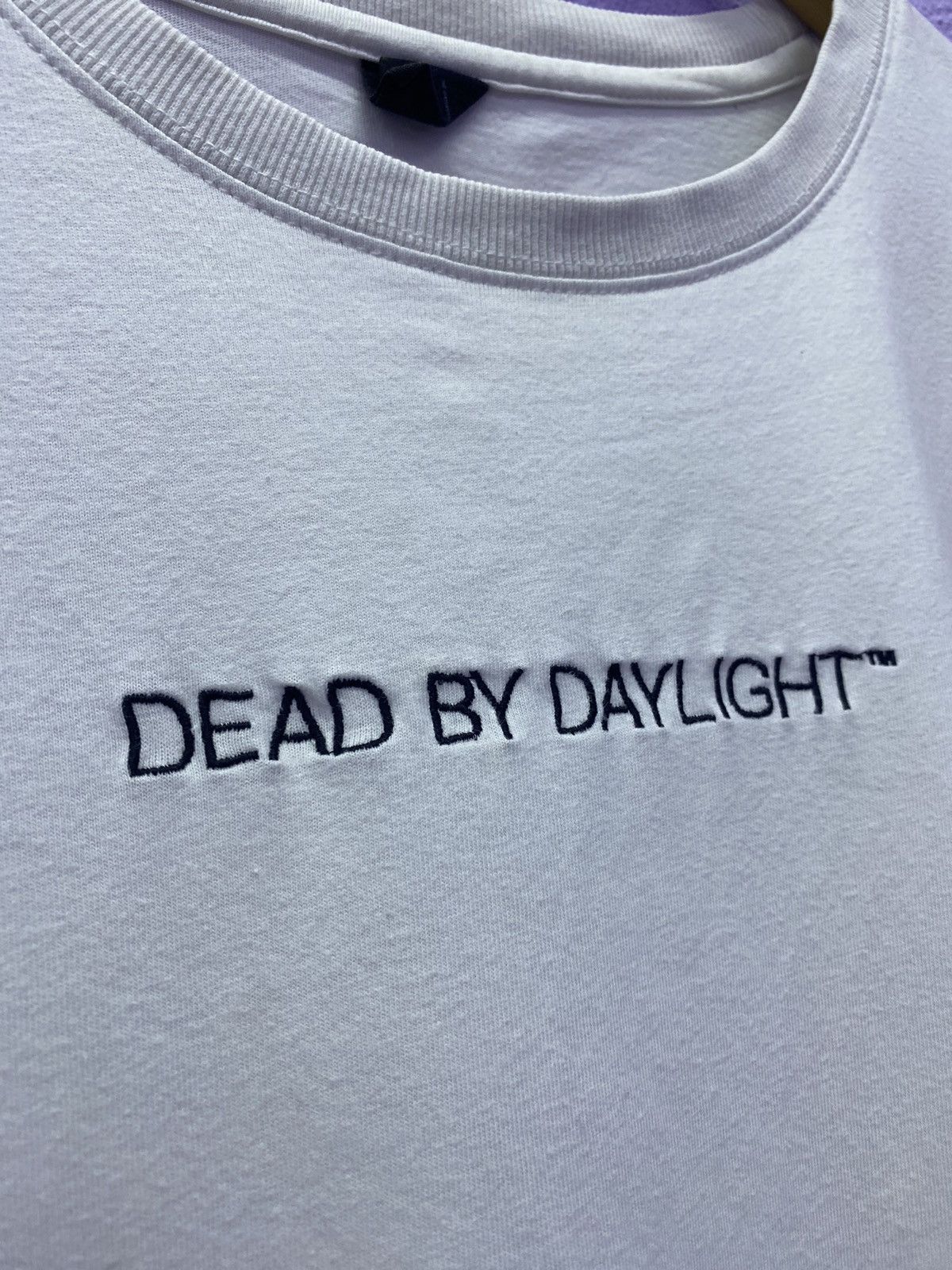 Japanese Brand Dead By Daylight ‘ Dead is not an escape’ White Tee Size US M / EU 48-50 / 2 - 5 Thumbnail