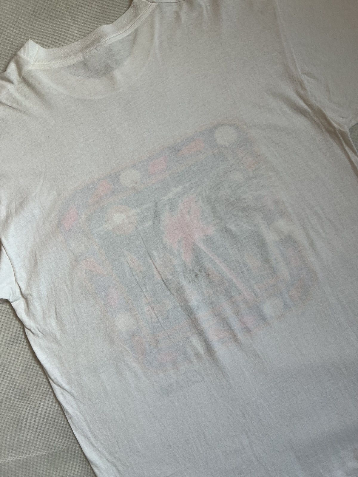 Vintage Vintage 90's Guam Graphic Art Hawaii Tees Size US L / EU 52-54 / 3 - 8 Thumbnail