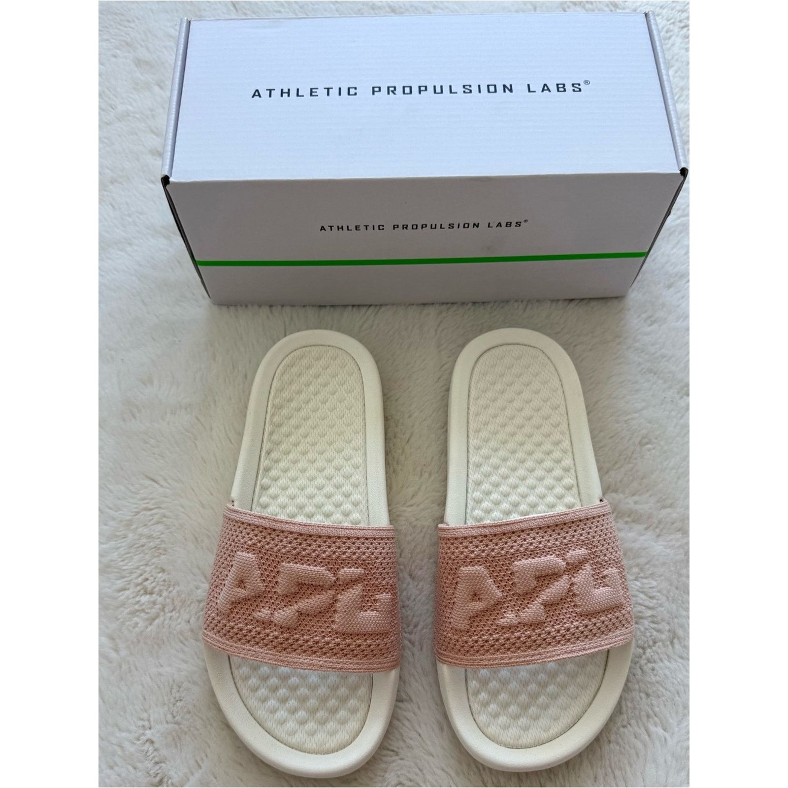 Athletic Propulsion Labs NEW!!! Athletic Propulsion Labs women slides size 6 US Size US 6 / IT 36 - 2 Thumbnail