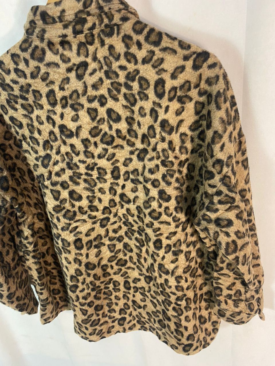 Japanese Brand × Vintage Unisex🔥Vintage leopard button up baggy shirt Size US L / EU 52-54 / 3 - 9 Thumbnail