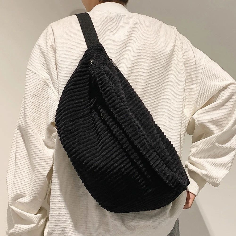 Designer Large Sling Shoulder Crossbody Casual Bag Size ONE SIZE - 1 Thumbnail