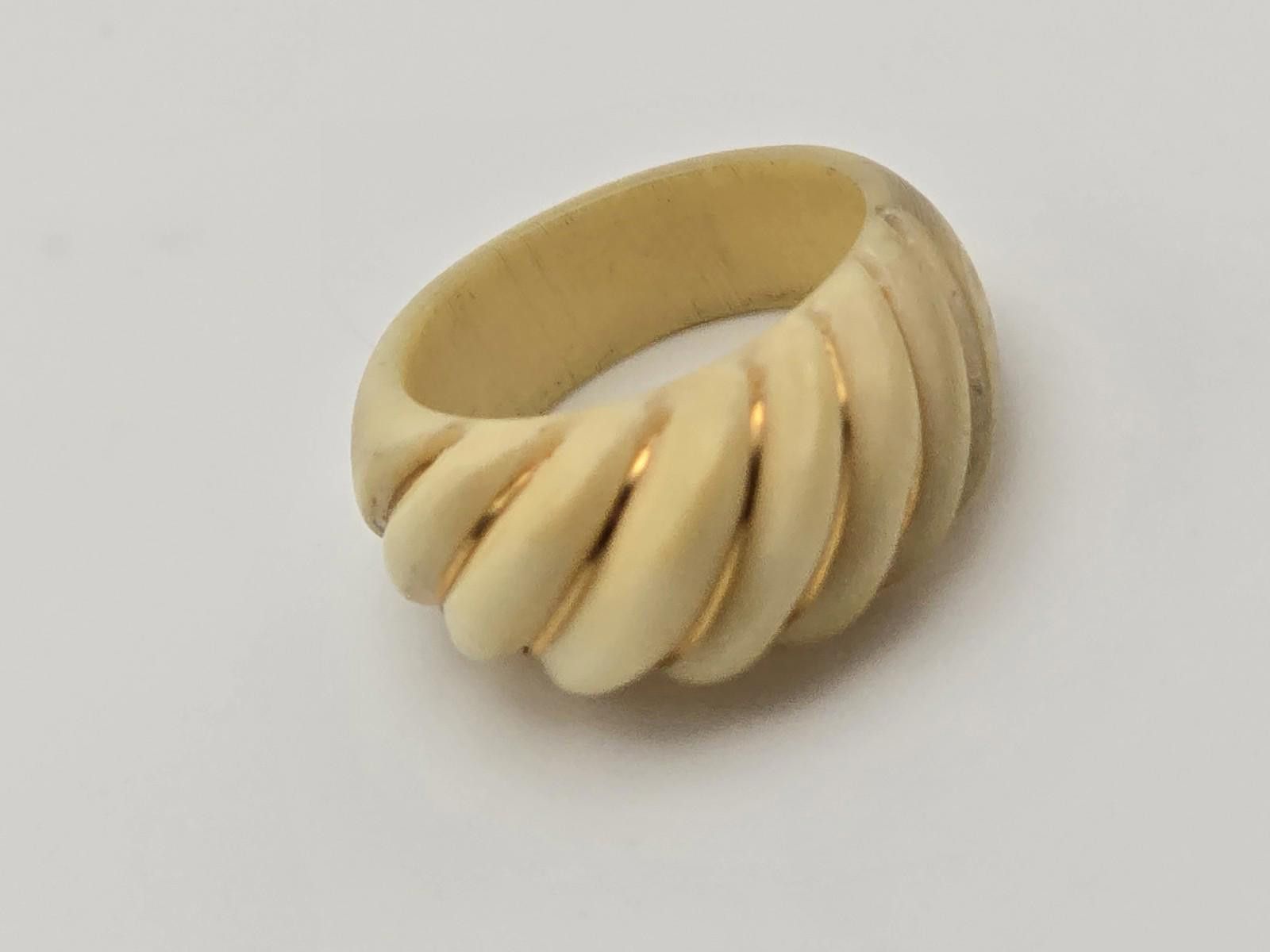 Vintage 14k Solid Gold & Wood Turned Ring Sz 6 Swirl Design