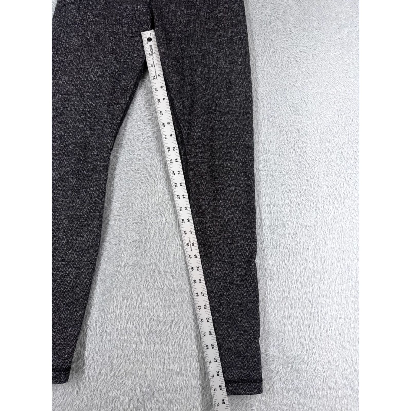 Lululemon Lululemon Wunder Under Pants Womens 8 Gray Textured Luon Fabric W5477S Yoga Activewear Pants 30.5 in Inseam Women Womens Size 30" / US 8 / IT 44 - 5 Thumbnail