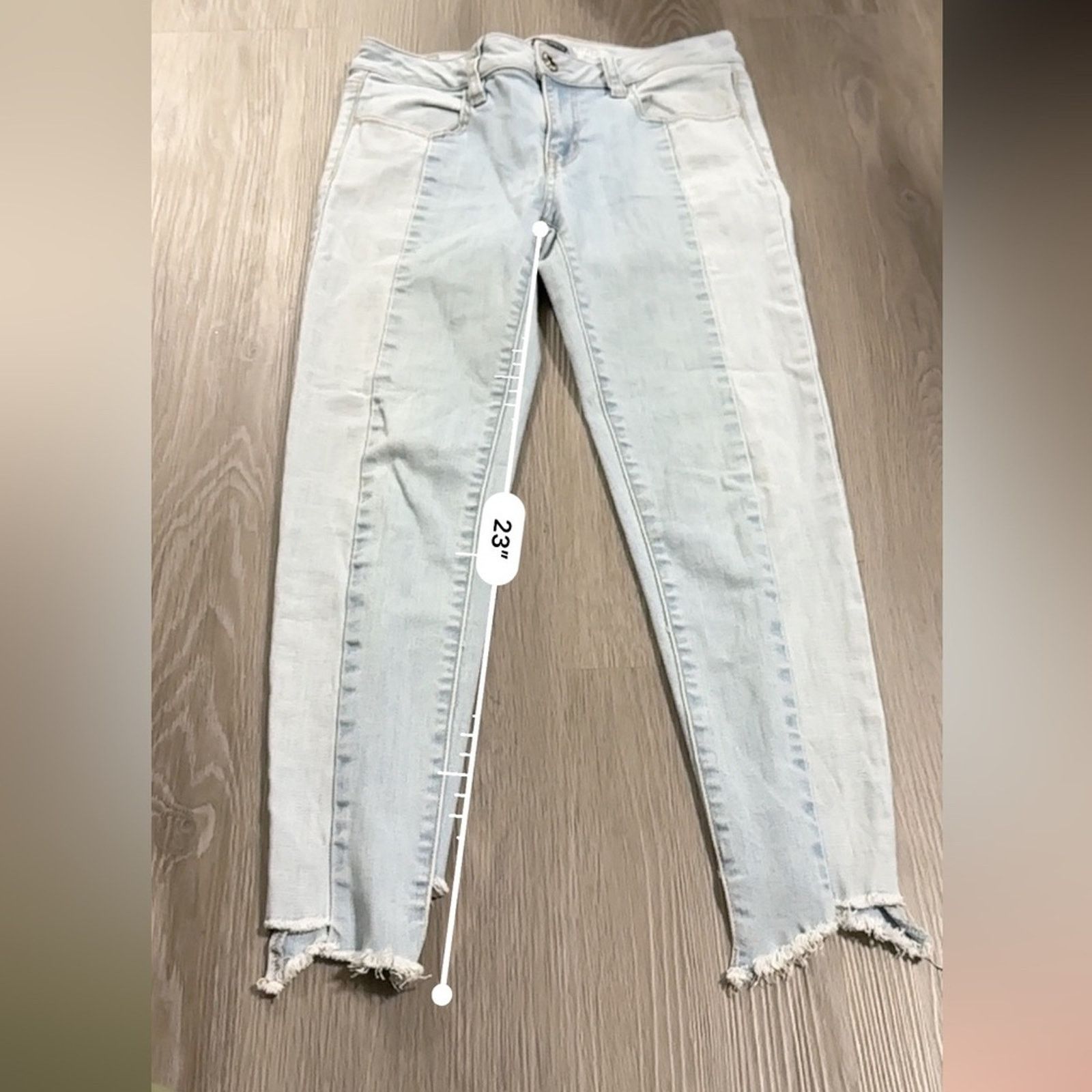 American Eagle Outfitters American Eagle Light Wash Mid Rise Cropped Jegging Jean Sz 4 Size 26" / US 2 / IT 38 - 12 Thumbnail