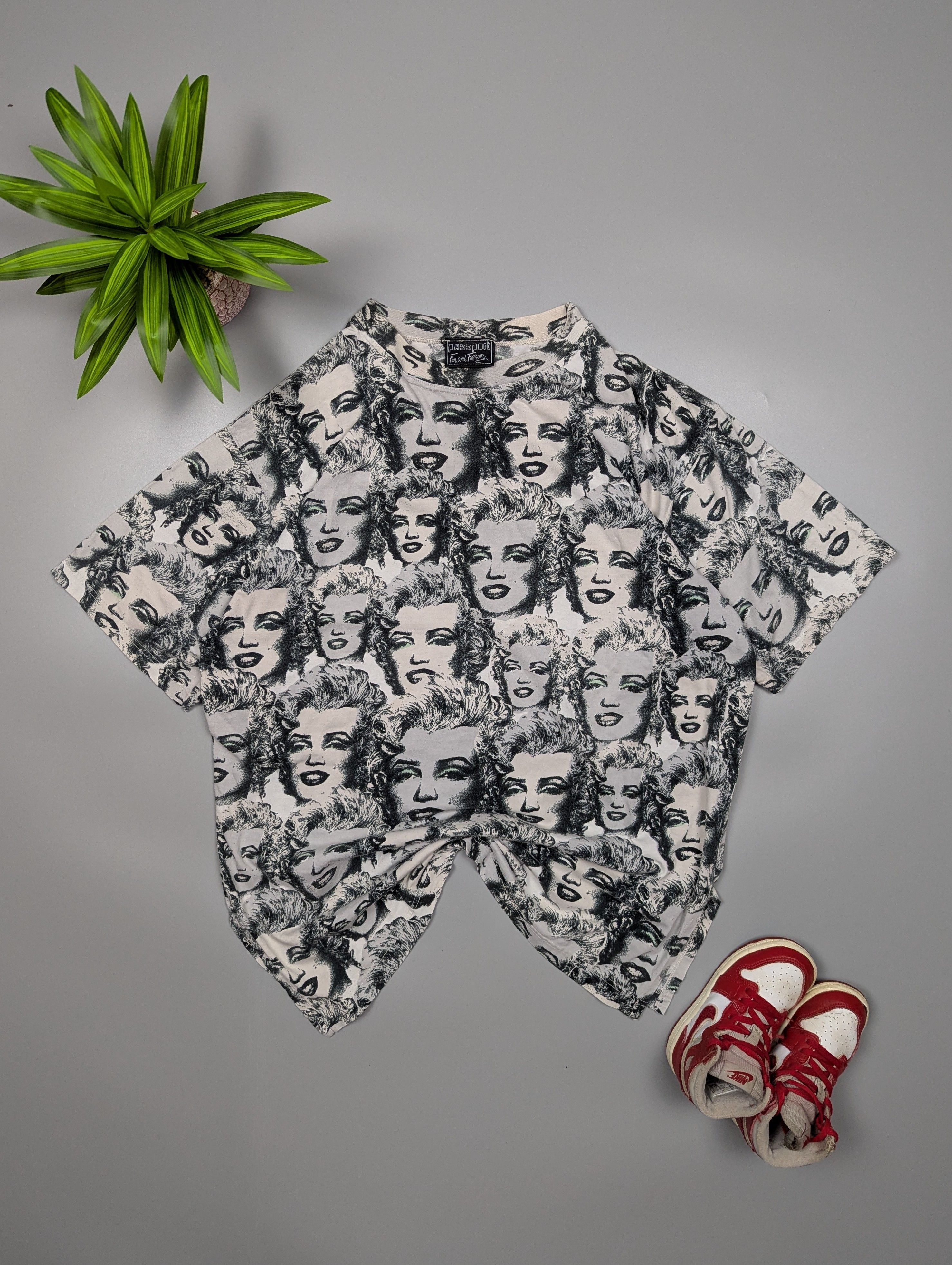 Passport Y2K Vtg Pop Art Graphic Tee Men’s S/M Marilyn Monroe Size US S / EU 44-46 / 1 - 1 Thumbnail