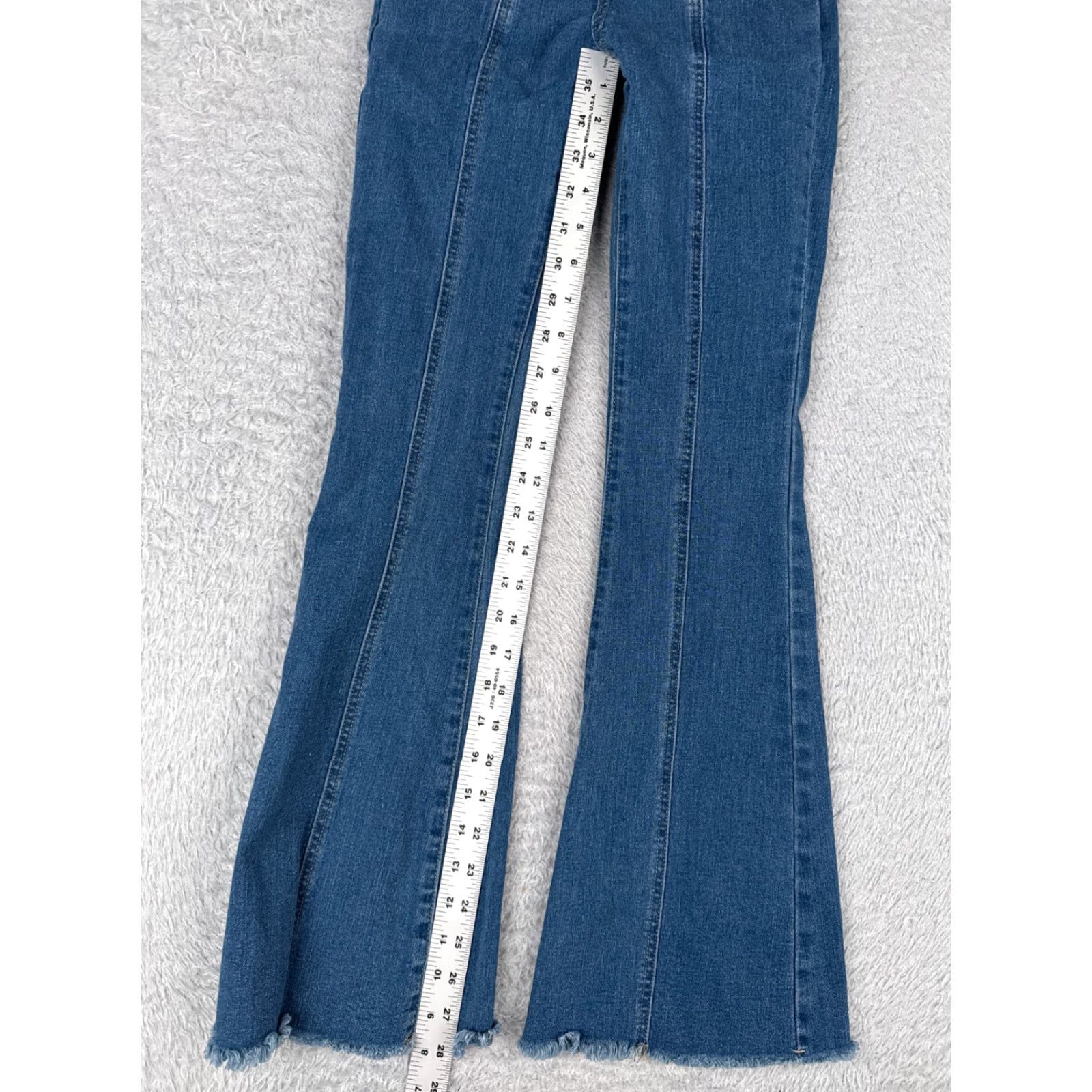 Shein Shein Jeans Women 2 Blue Denim Flare High Rise Raw Hem Cotton Blend 22x28 Size 26" / US 2 / IT 38 - 7 Thumbnail