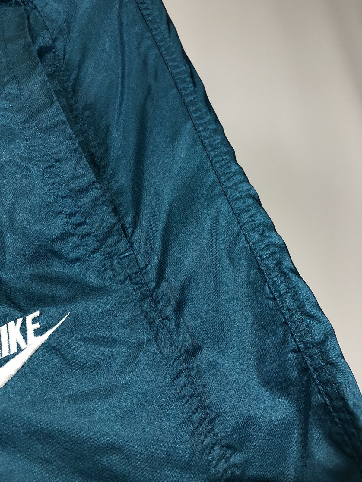 Nike Nike pants nylon vintage 90x 80x size S Size US 30 / EU 46 - 8 Thumbnail