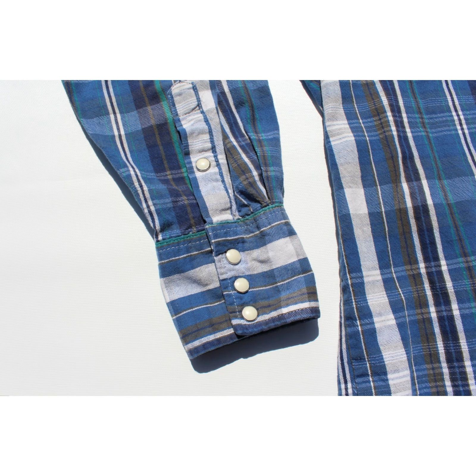 Wrangler VINTAGE Wrangler Shirt Men Flannel Long Sleeve Pearl Snap Western Plaid Blue White M Button-Up Snap_HEADER Size US M / EU 48-50 / 2 - 2 Thumbnail