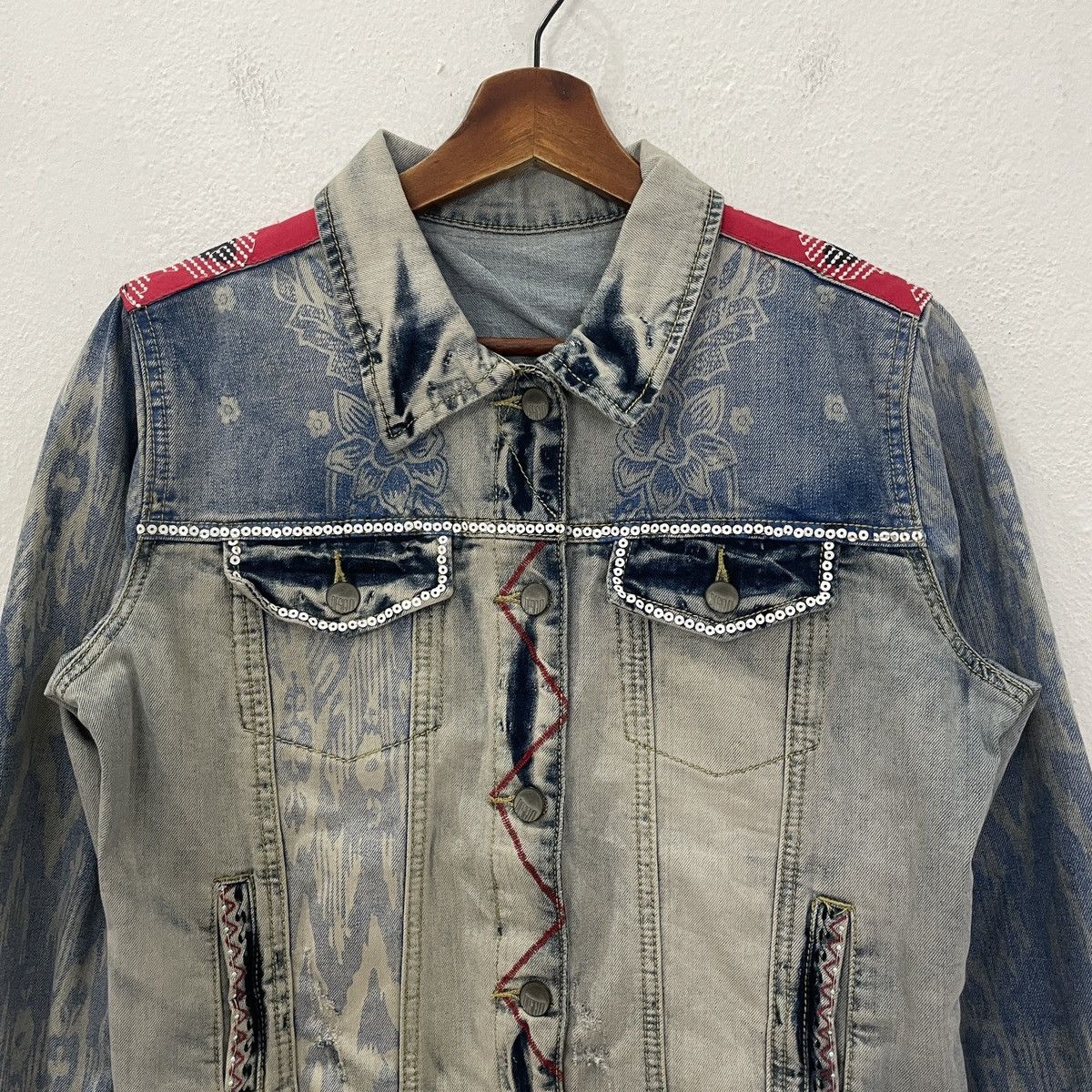 Desigual Vintage Desigual Art Motive Distressed Denim Jacket Size L / US 10 / IT 46 - 4 Thumbnail