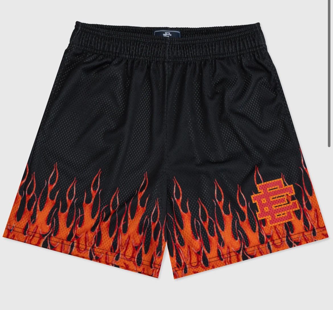 Eric Emanuel Eric Emanuel EE black w red flames shorts medium Size US 30 / EU 46 - 1 Thumbnail