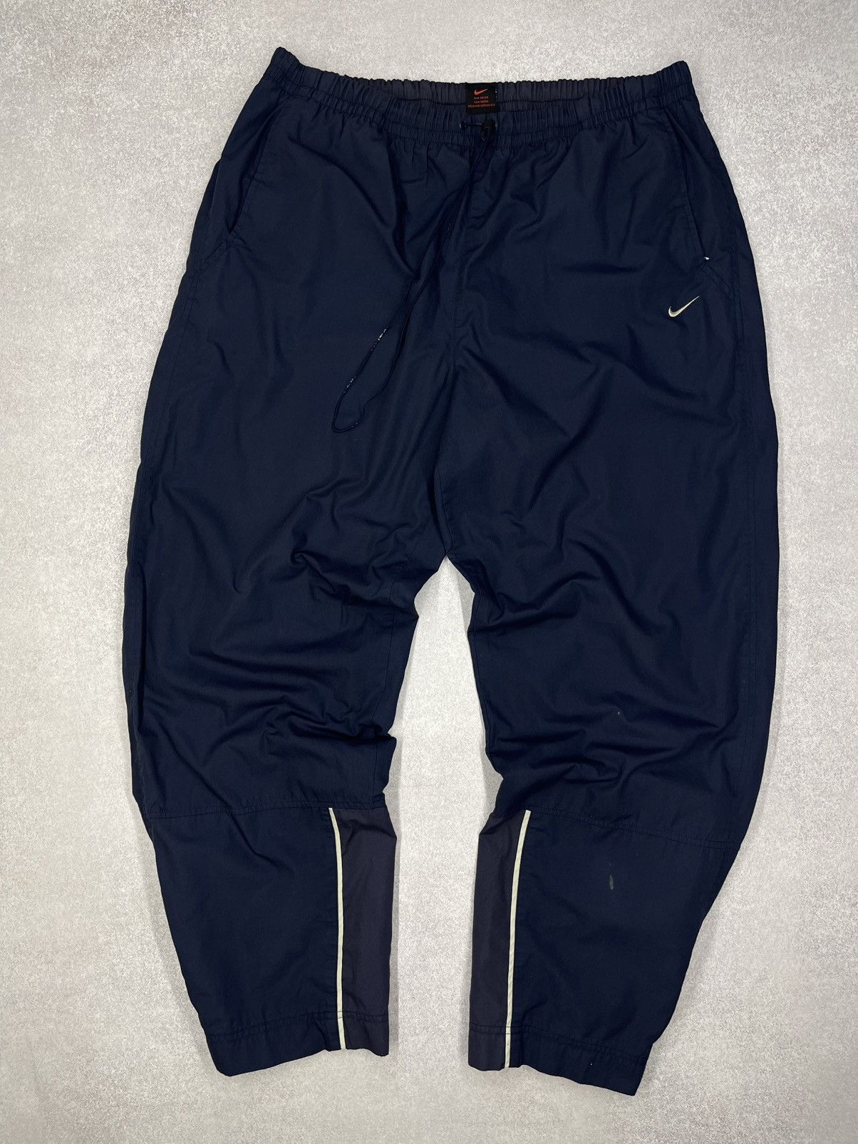 Nike Vintage Nike Nylon Sweatpants Navy Double Logo Y2K ACG TECH Size US 36 / EU 52 - 2 Thumbnail