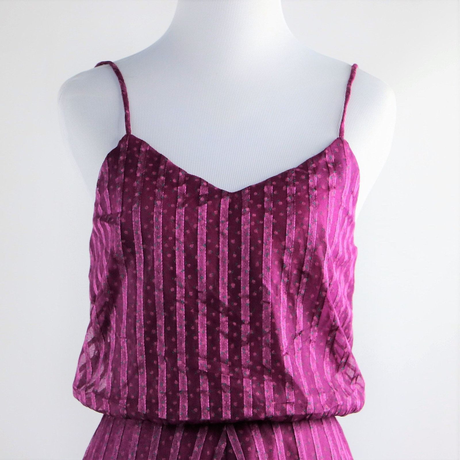 Vintage Vintage 1970s Plum Floral Sun Dress, Matching Vest Small Size S / US 4 / IT 40 - 4 Thumbnail