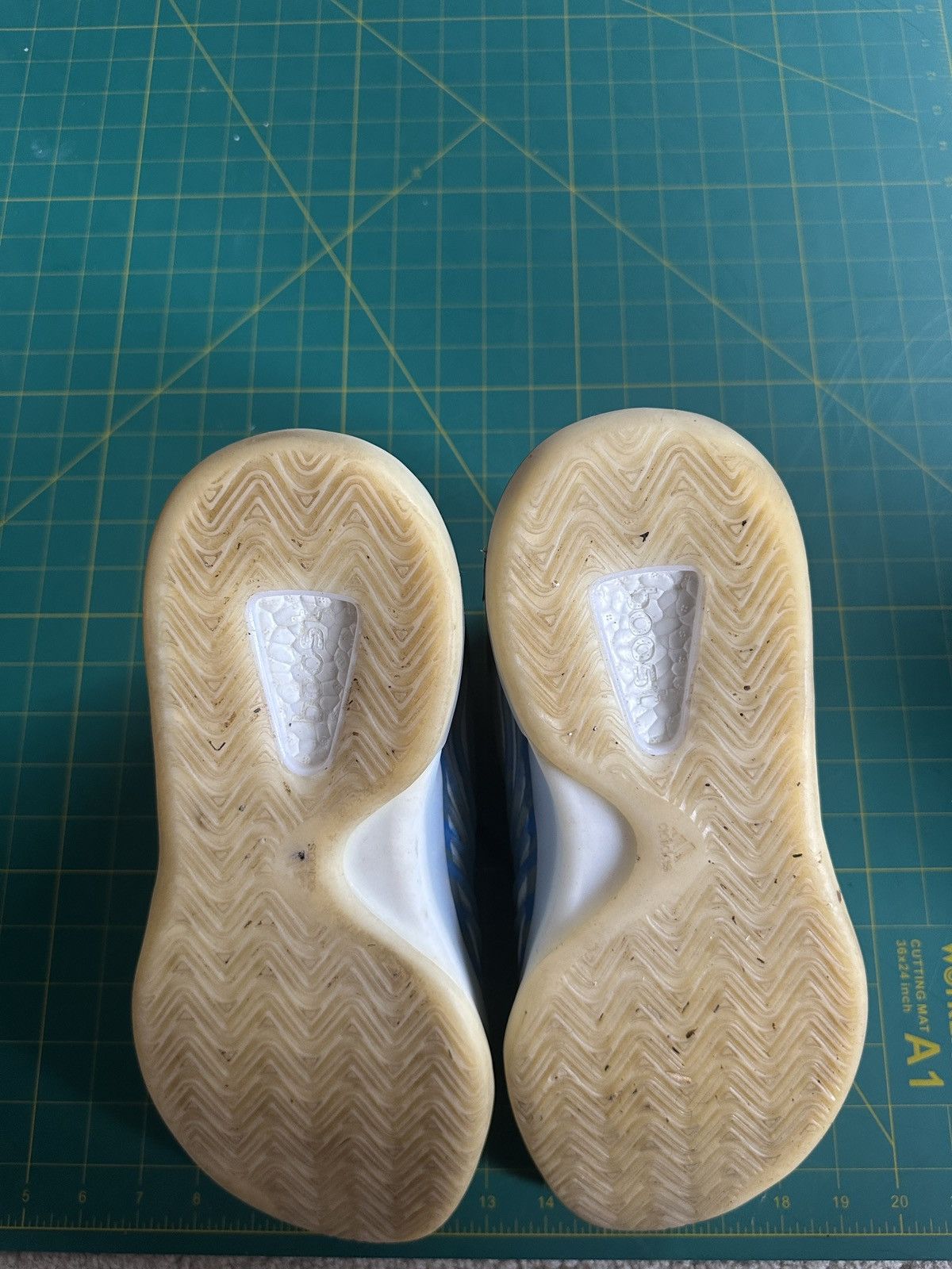 Adidas YZY BSKTBL Size US 12 / EU 45 - 6 Thumbnail