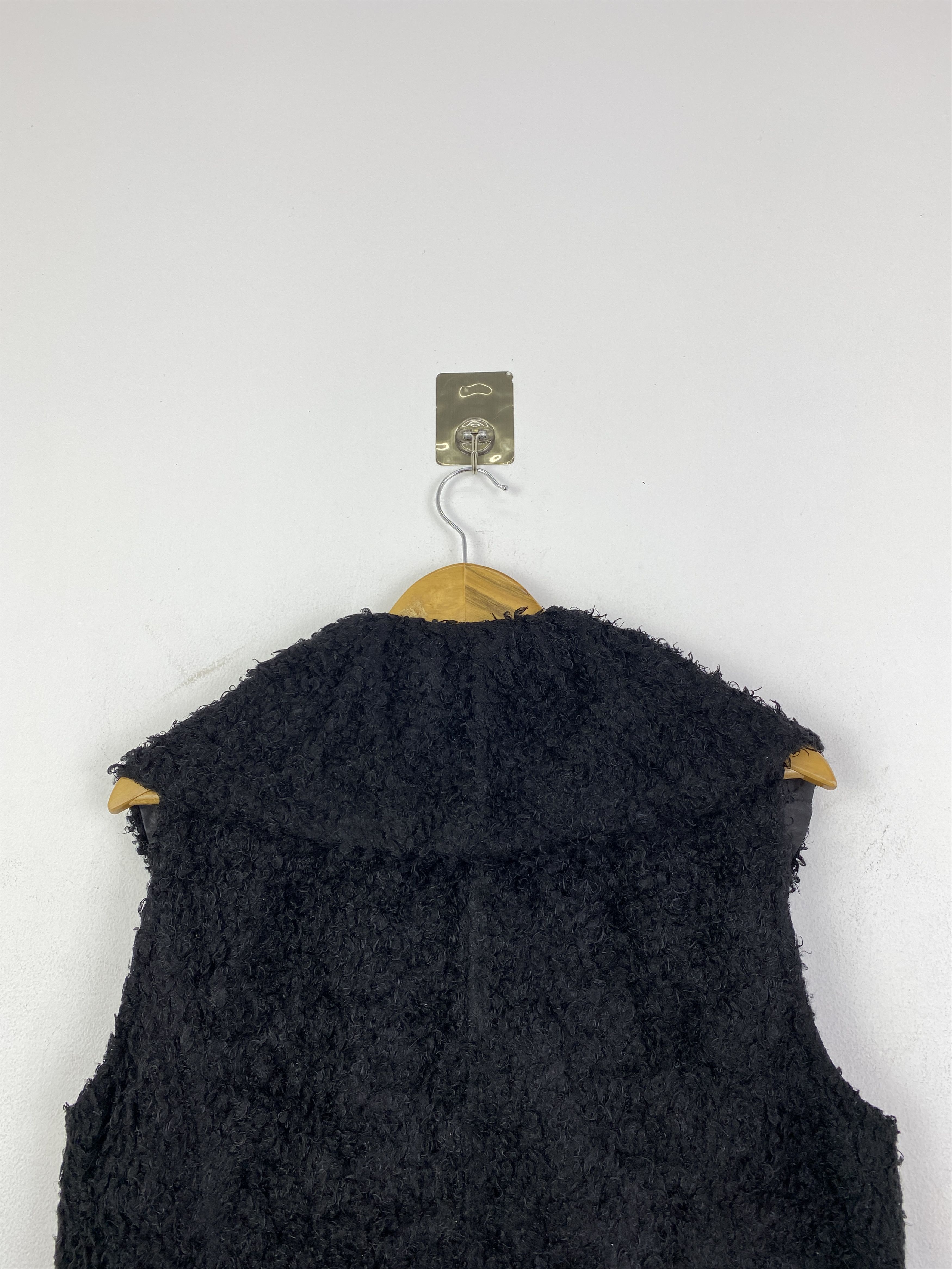 Hiroko Koshino Homme Vintage Hiroko Bis Curl Faux Fur Vest JA0244 Size US S / EU 44-46 / 1 - 4 Thumbnail