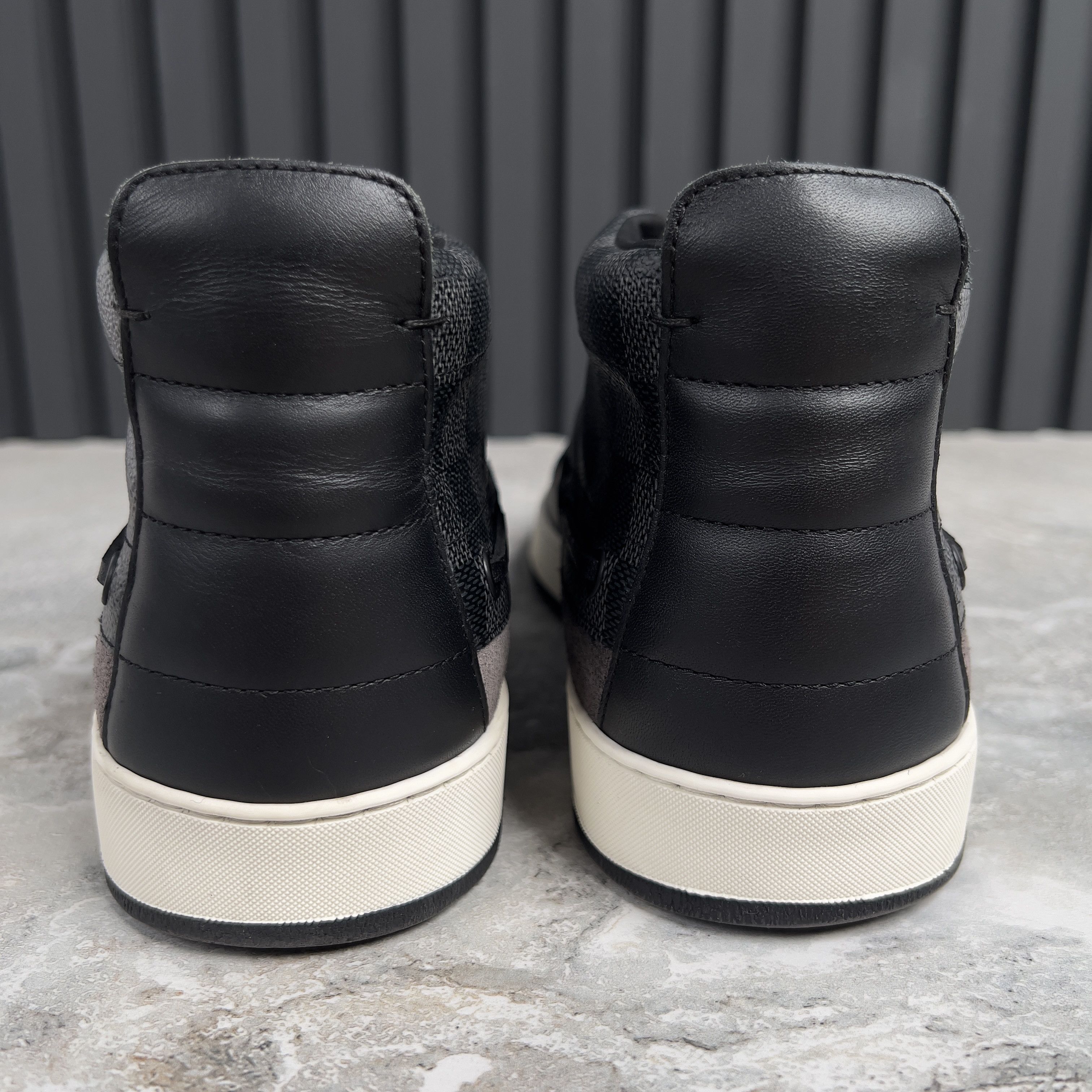 Louis Vuitton Louis Vuitton Trainer Damier Sneaker Graphite Leather Size US 8.5 / EU 41-42 - 9 Thumbnail