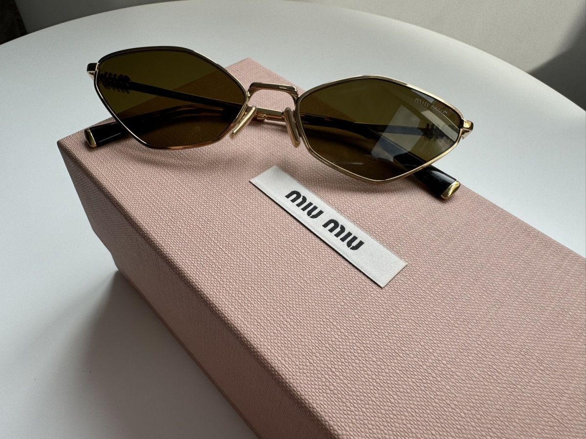 Miu Miu × Vintage NEW Miu Miu sunglasses SMU 56ZS 5AK-09Z Size ONE SIZE - 8 Thumbnail