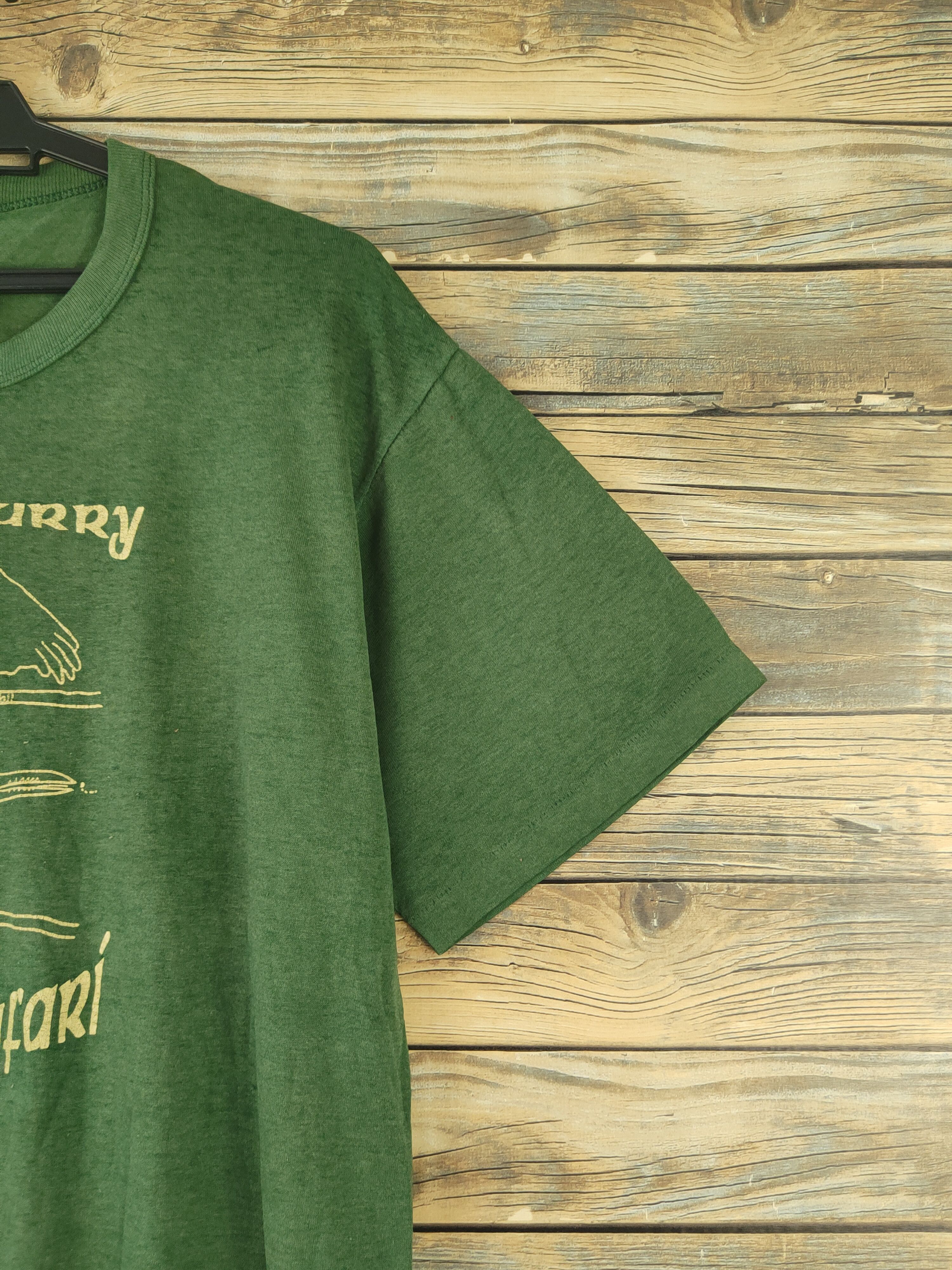 Vintage DL 90' vintage safari Russell Athletic Green T-shirt #1802 Size US L / EU 52-54 / 3 - 7 Thumbnail