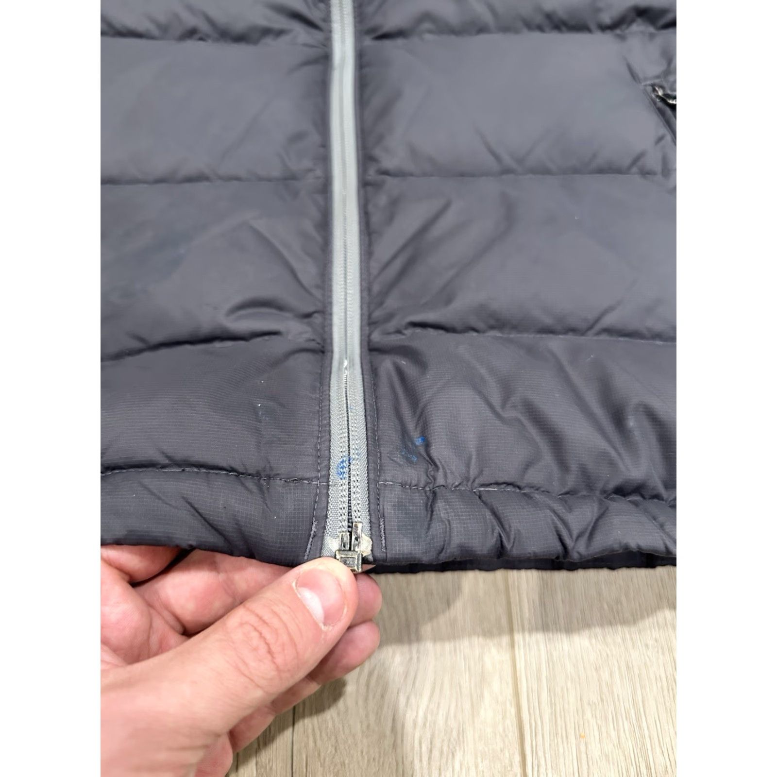 Mountain Hardwear VINTAGE Mountain Hardwear Men's Down Puffer Jacket Grey Medium Size US M / EU 48-50 / 2 - 6 Thumbnail