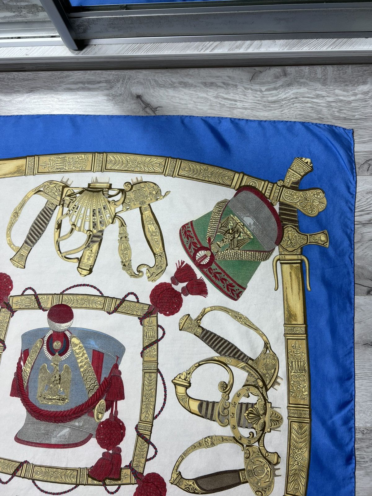 Hermes × Vintage Vintage HERMES CARRE 90 GRAND UNIFORME J. Metz Silk Scarf Size ONE SIZE - 22 Thumbnail