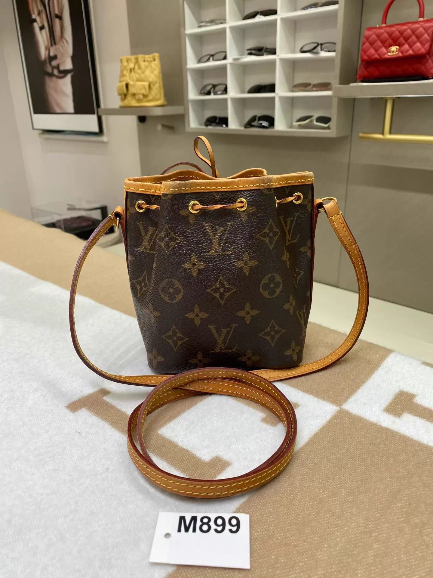 Louis Vuitton LV Nano Monogram BucketBag 12.5x9x15 Good M899 Size ONE SIZE - 4 Thumbnail