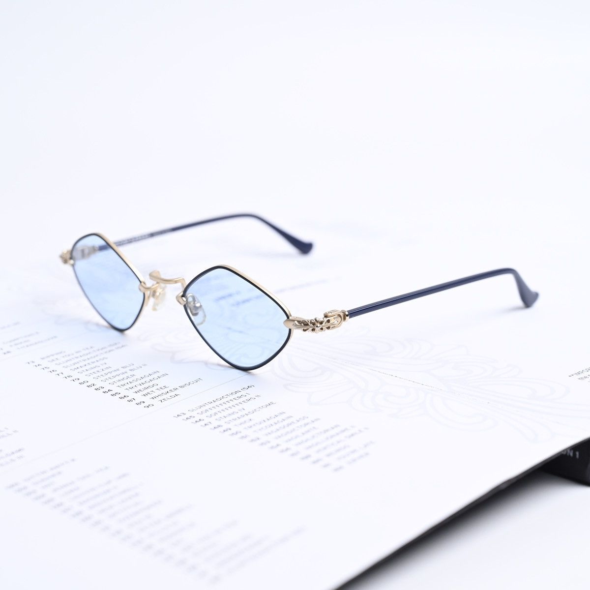 CHROME HEARTS DIAMOND DOG SUNGLASSES