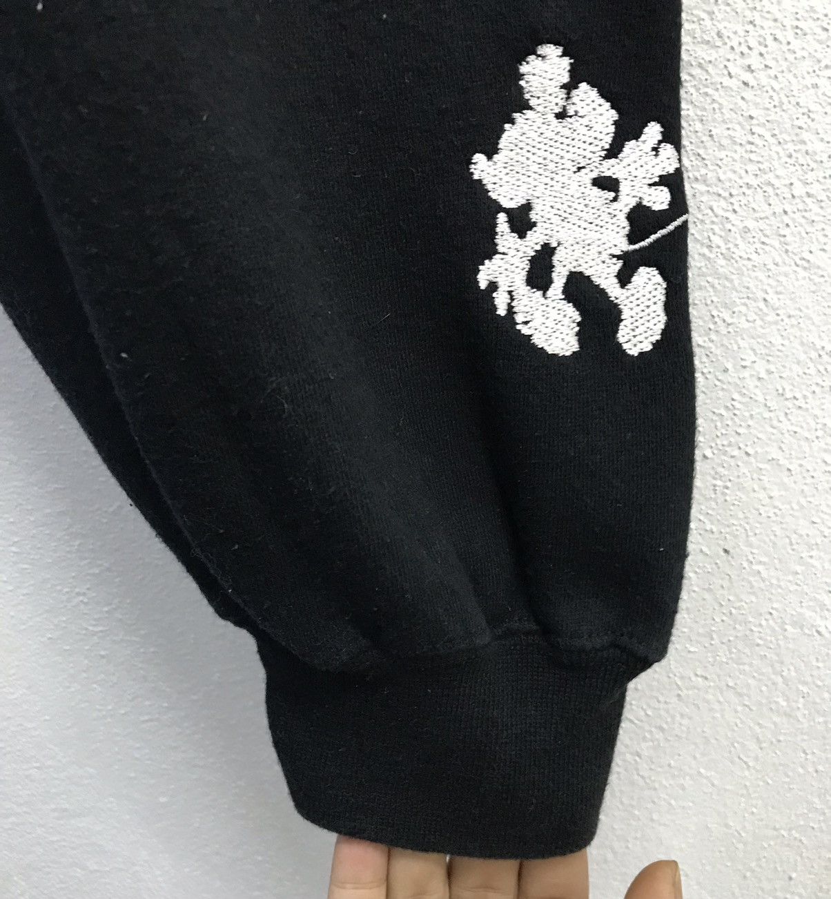 Disney × Mickey Mouse × Vintage Vintage C-Original Mickey Mouse Sweatshirt Size US L / EU 52-54 / 3 - 6 Thumbnail