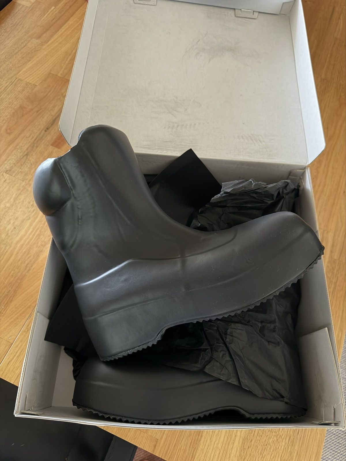 Yeezy Yeezy SL-03 size 8 Size US 8 / EU 41 - 1 Thumbnail