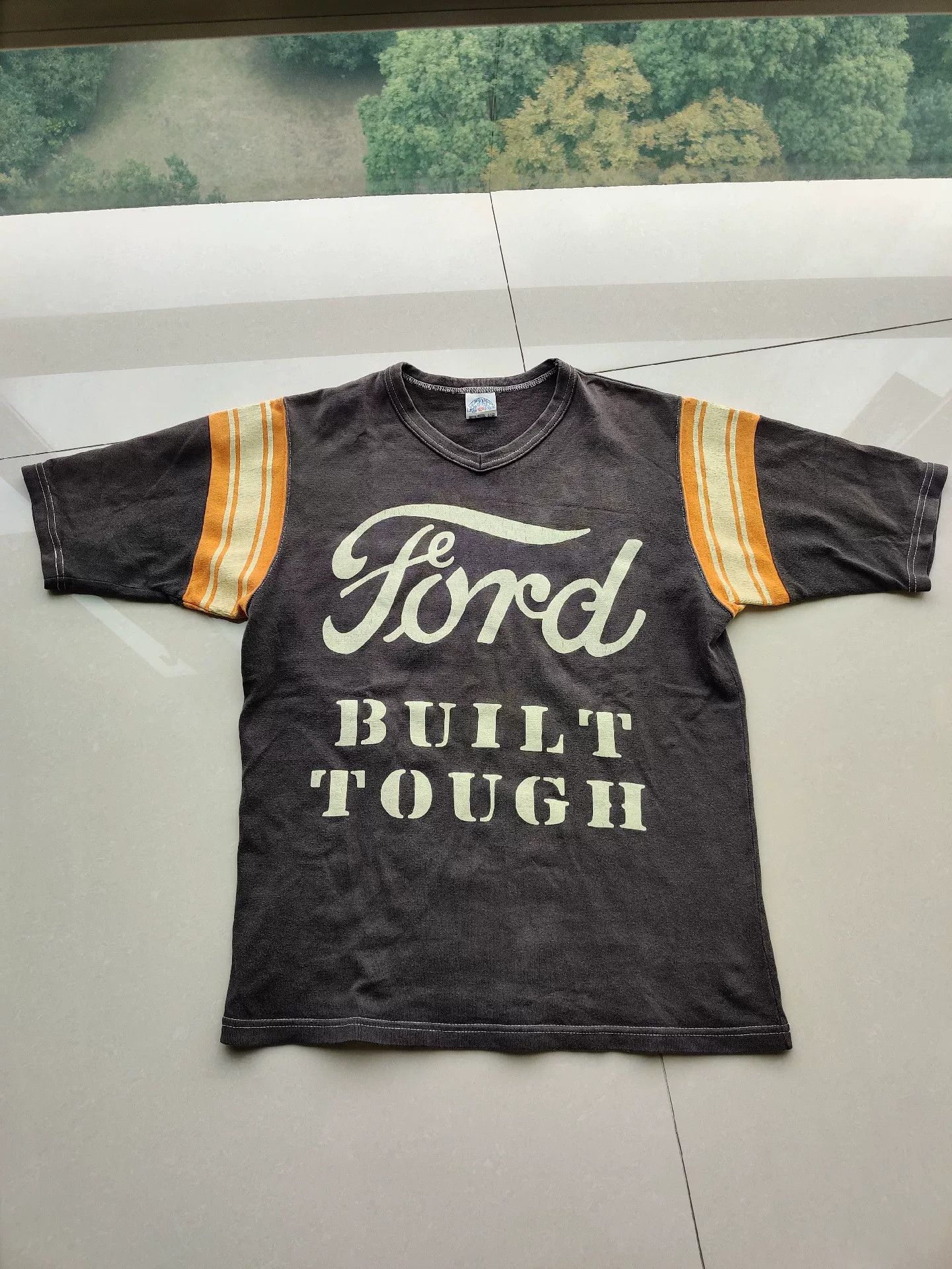 Freewheelers Stylish Bootleggers V-Neck Tee Size US S / EU 44-46 / 1 - 1 Thumbnail