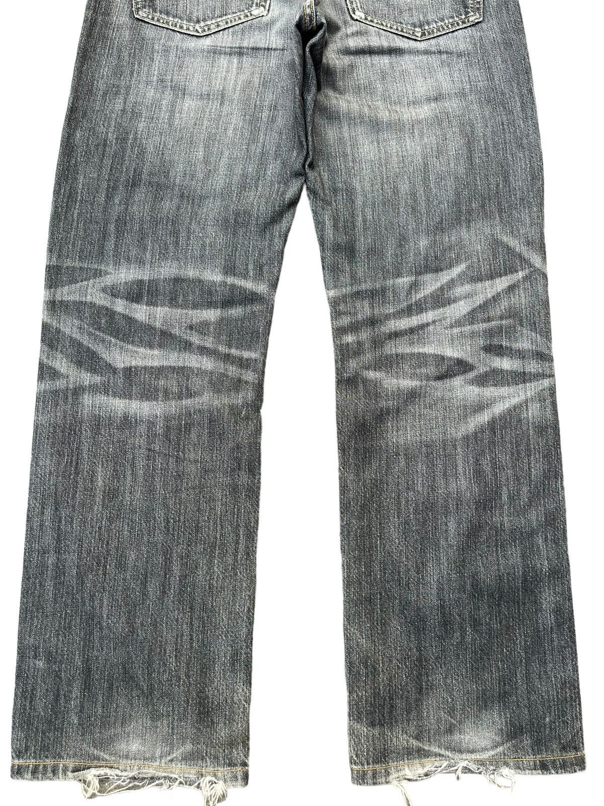 Undercover Vintage Japanese Brand Uniqlo Distressed Loose Fit Jeans Size US 32 / EU 48 - 6 Thumbnail