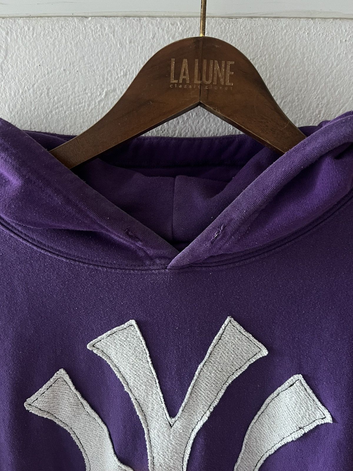 Russell Athletic Faded Vintage NY Patched Hoodie Size US M / EU 48-50 / 2 - 3 Thumbnail