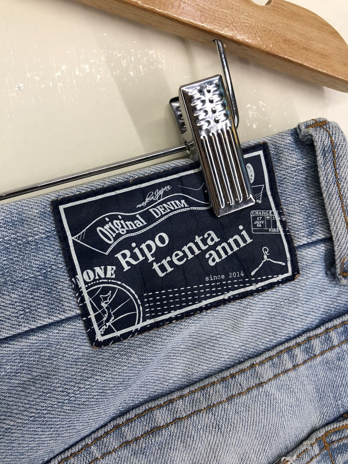 Japanese Brand Ripo Trenta Anni Distressed Light Wash Jeans Size US 32 / EU 48 - 15 Thumbnail