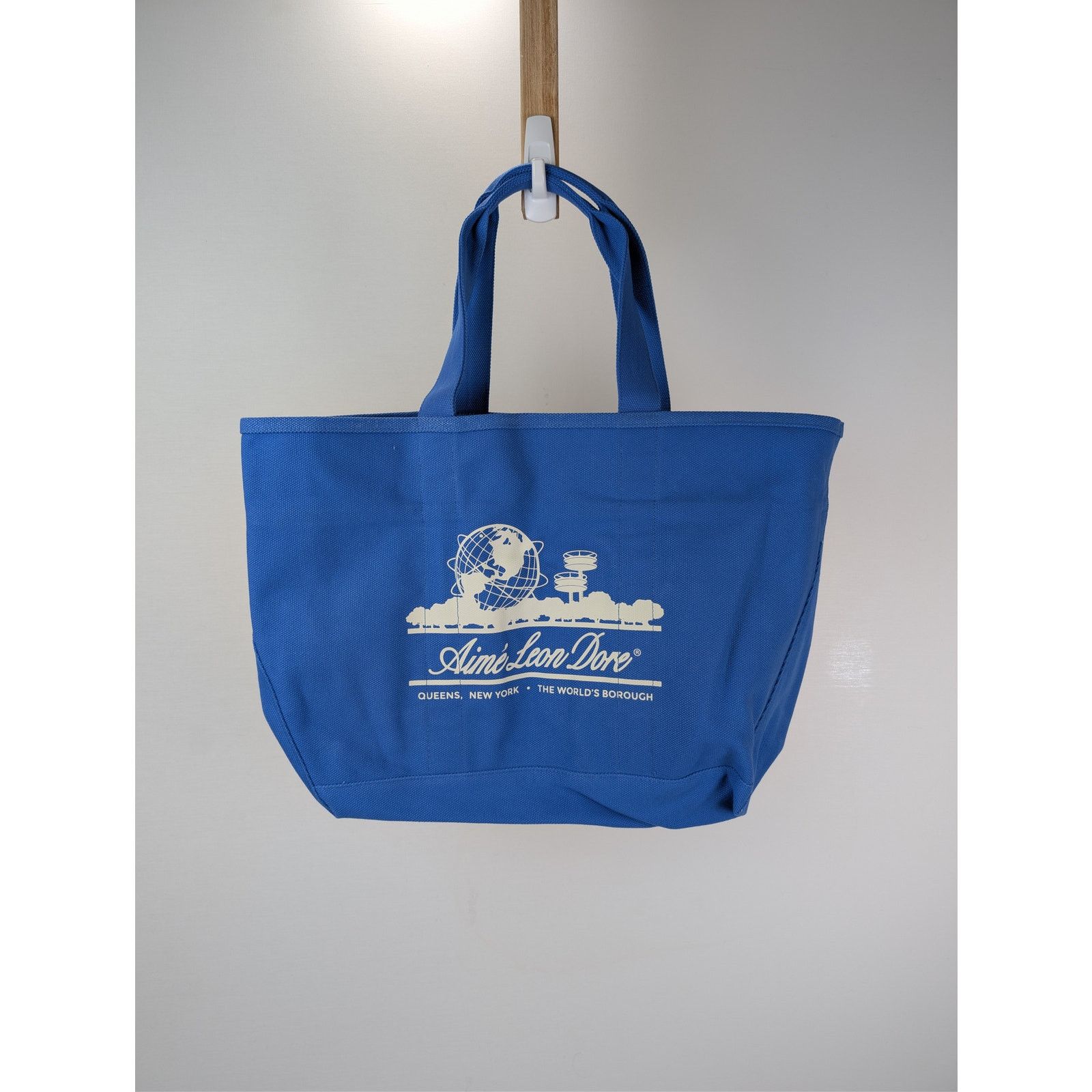 Aime Leon Dore o1rshd1 Size: OS / Unisphere Tote Bag in Royal Blue Size ONE SIZE - 1 Thumbnail