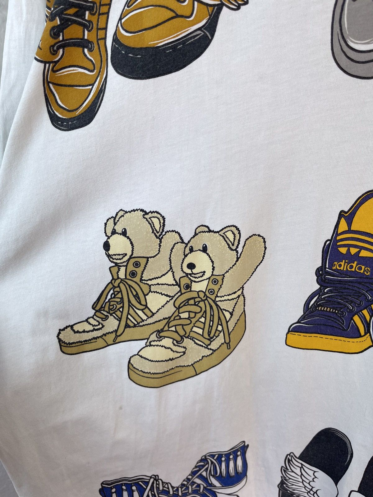 Adidas × Jeremy Scott Adidas x Jeremy Scott Oversize Shoes print Tee Size US XL / EU 56 / 4 - 8 Thumbnail