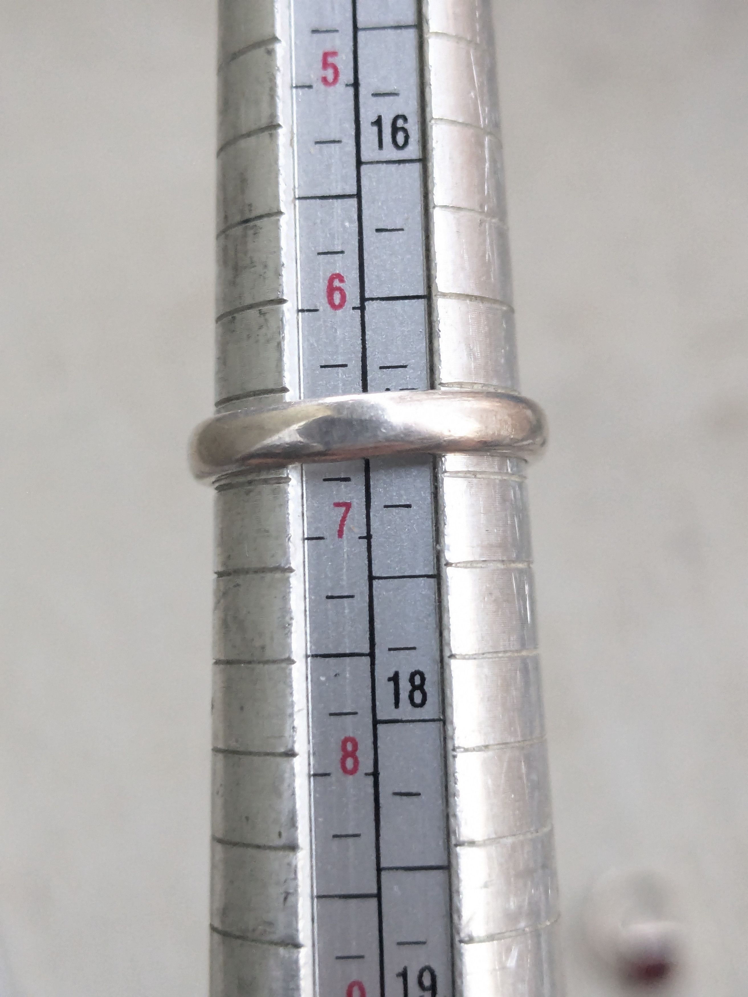Jewelry × Vintage Vintage Sterling Silver Ring Red Glass 6.5 8.5 Rectangle Size ONE SIZE - 12 Thumbnail