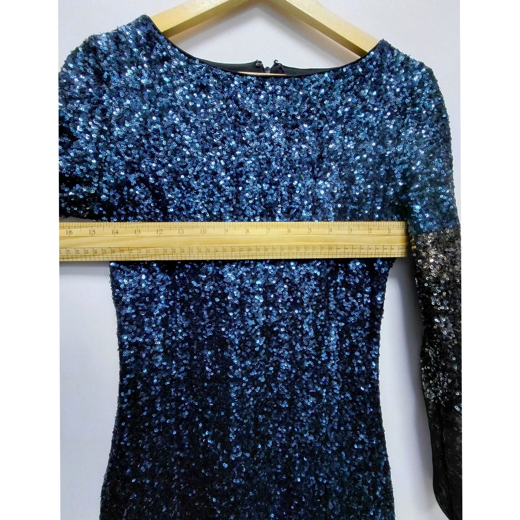 Dress the Population Dress The Population Sequin Dress Blue Knit Long Sleeve Knee Length Women M Size M / US 6-8 / IT 42-44 - 6 Thumbnail