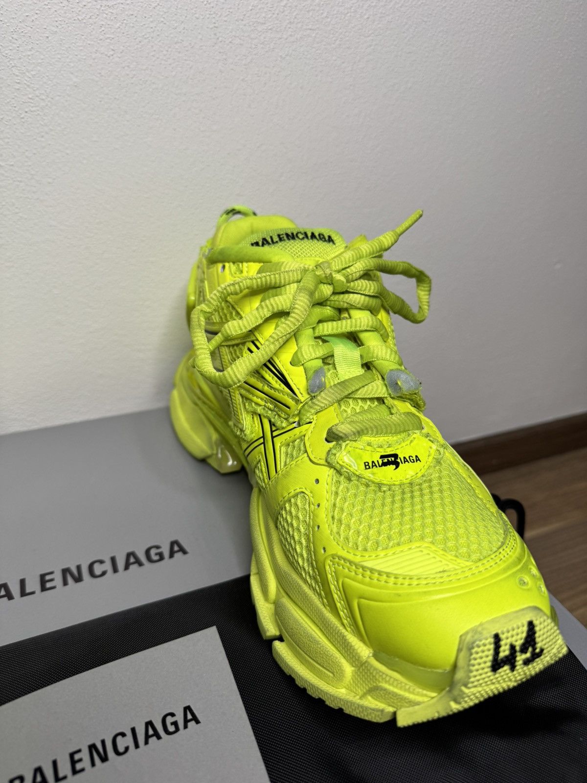 Balenciaga Balenciaga runner (FLUO) Size US 8 / EU 41 - 15 Thumbnail