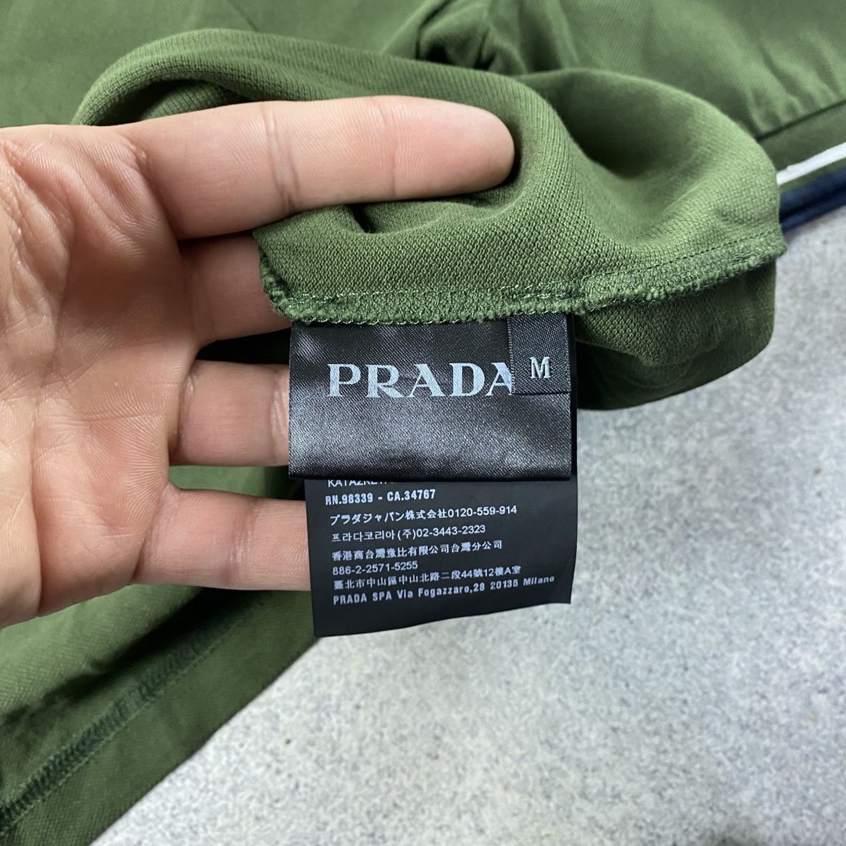 Prada T-shirt green polo red tab Size M