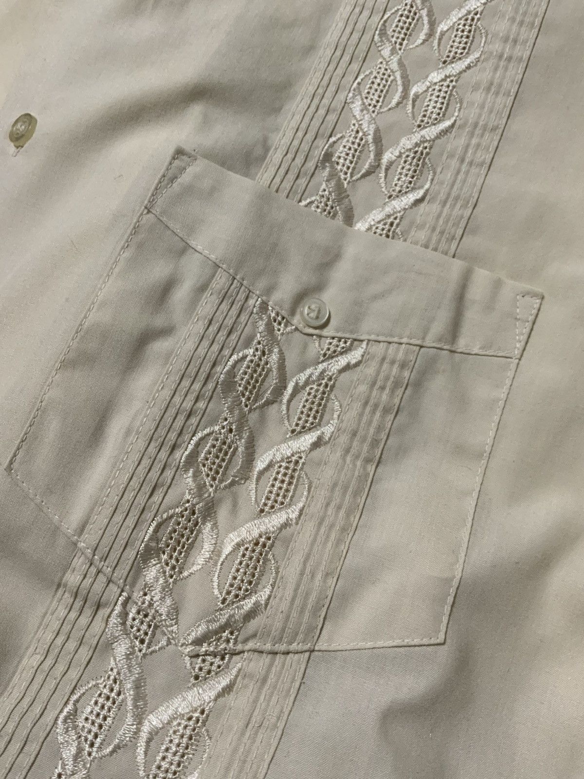 Vintage Vintage Santee Street Embroidered Guayabera Button Shirt Size US S / EU 44-46 / 1 - 6 Thumbnail